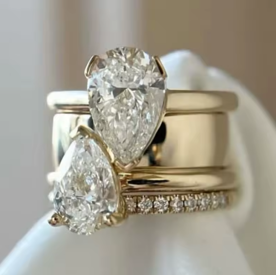 Camille | Anillo Solitario Circonita en Tono Dorado