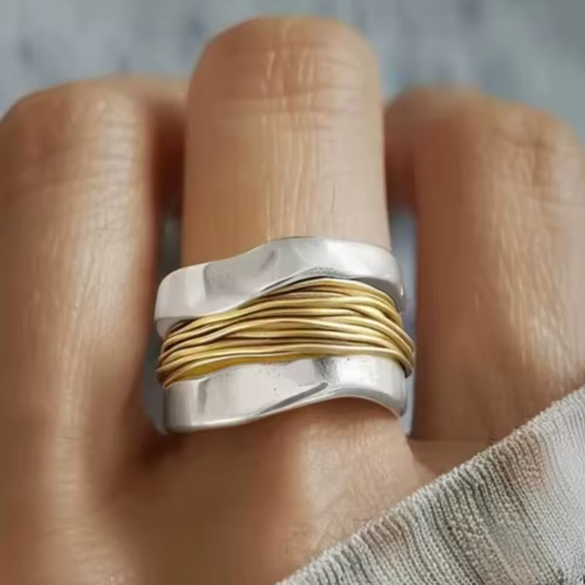Inès | Anillo Escultórico Combinado en Tono Oro y Plata